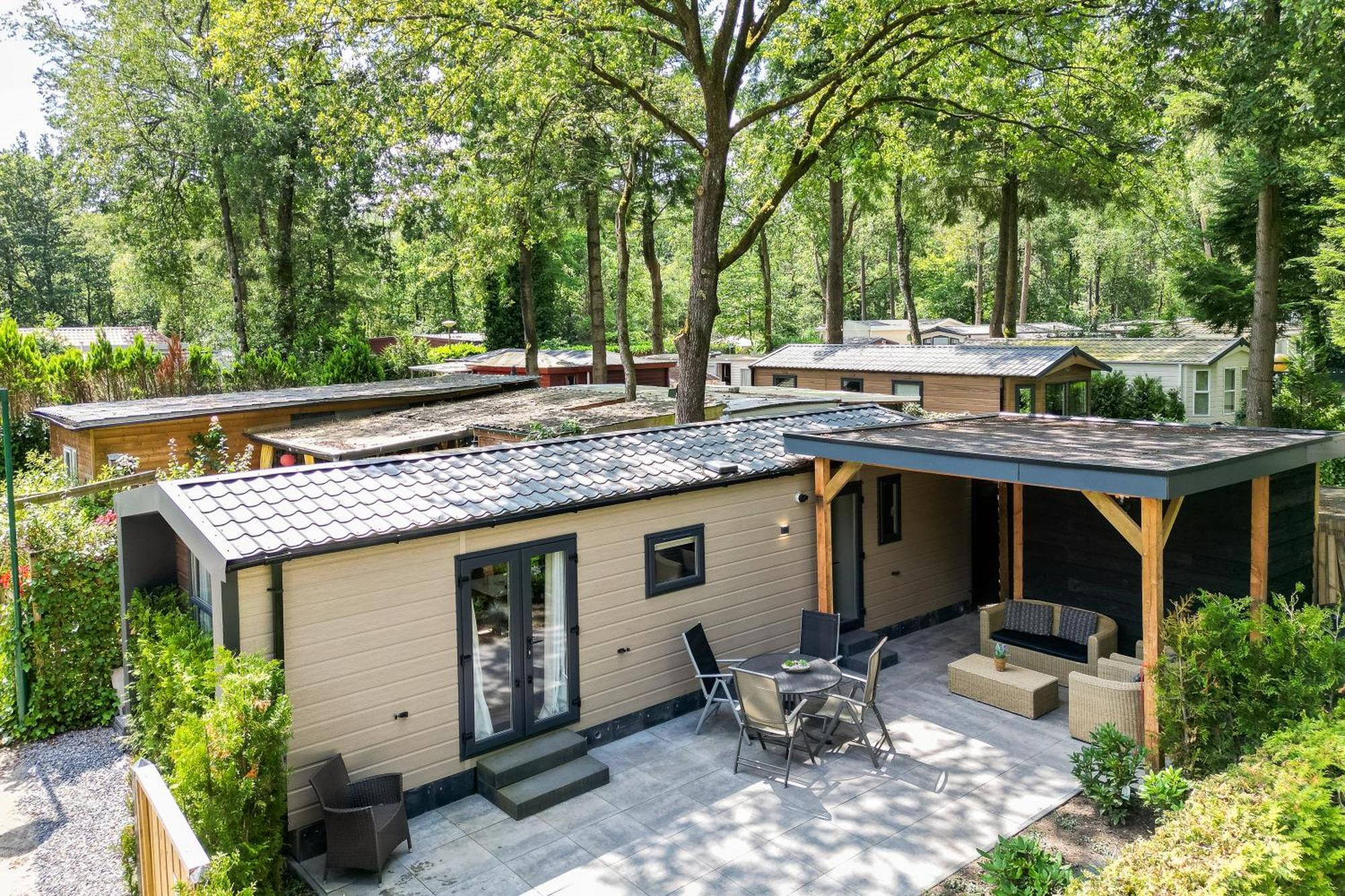 Veluwe Hoenderloo Luxury Chalet With Private Sauna And Hot Tub - Swimming Pool Tennis Court Supermarket Bowling Alley Theatre And Entertainment For Children المظهر الخارجي الصورة