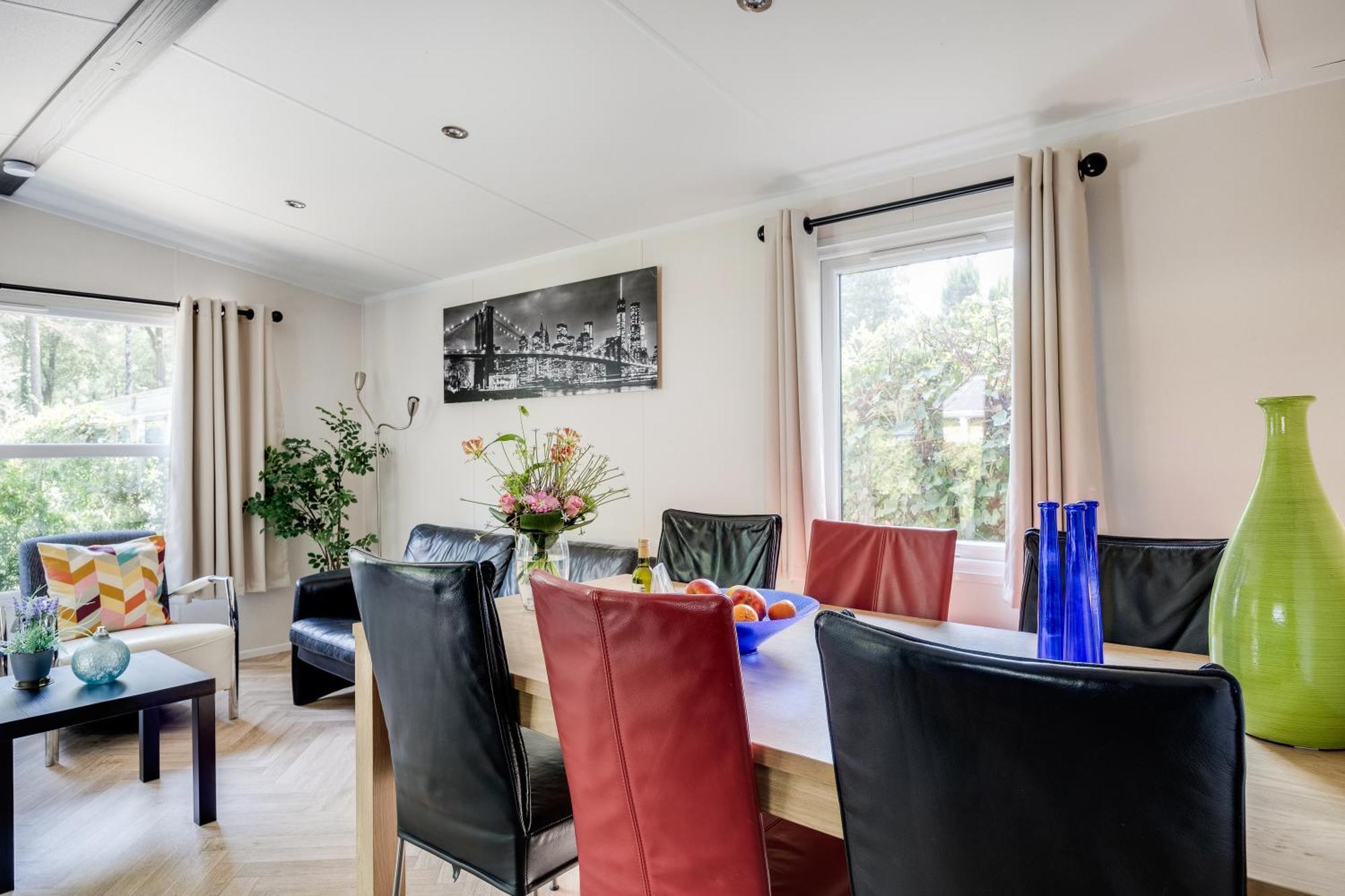 Veluwe Hoenderloo Luxury Chalet With Private Sauna And Hot Tub - Swimming Pool Tennis Court Supermarket Bowling Alley Theatre And Entertainment For Children المظهر الخارجي الصورة